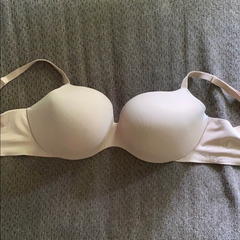 Victoria’s Secret Tan Bra